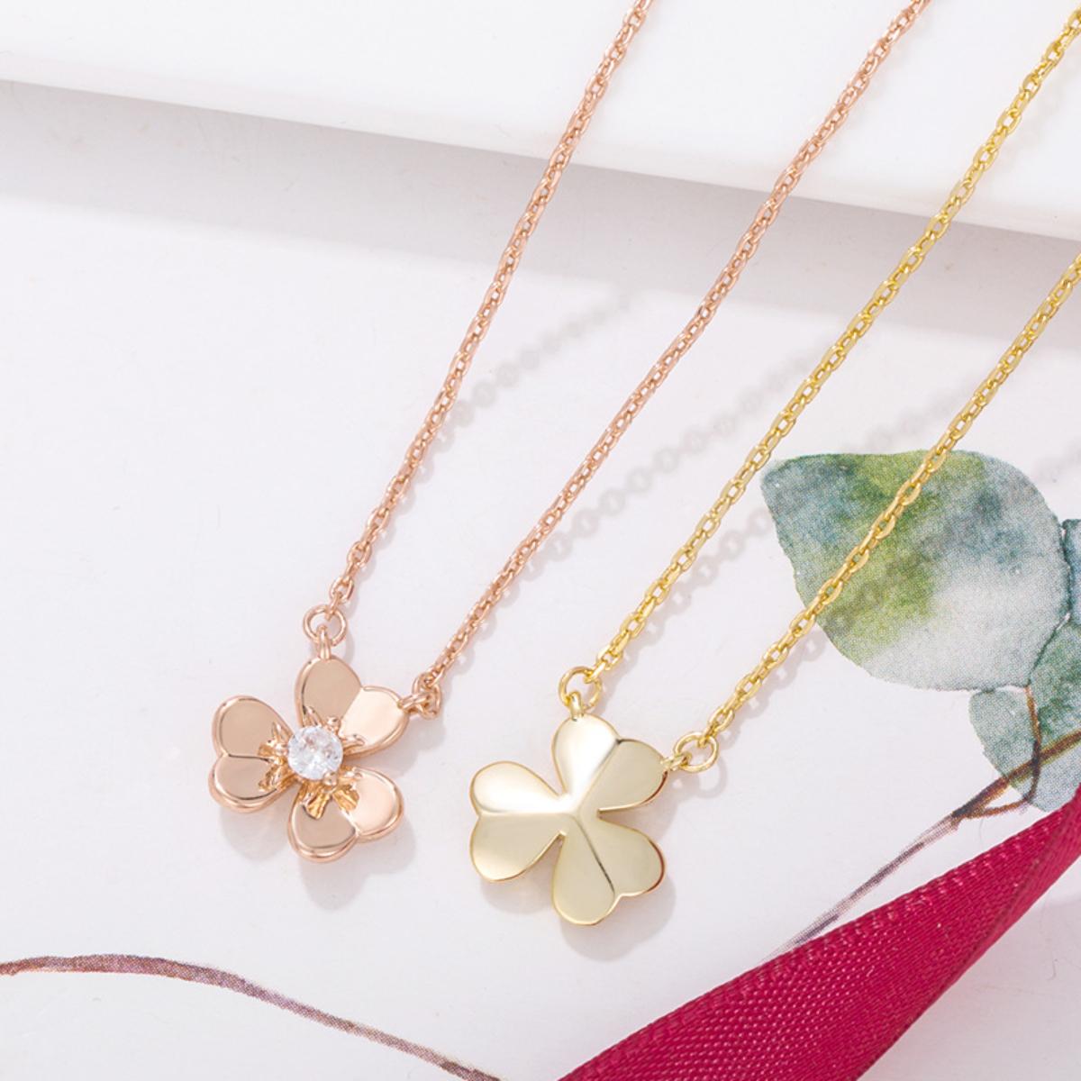 Elegant Four-Leaf Clover Pendant Necklace, Minimalist Collarbone Chain for Daily & Office Wear