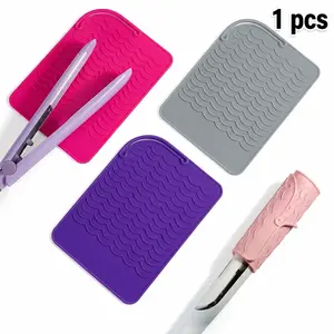 Heat-Resistant Silicone Mat for Flat Irons & Curling Irons, Non-Slip Hair Tool Heat Pad, Flexible Travel Storage Wrap for Hair Straighteners, Salon & Bathroom Essential