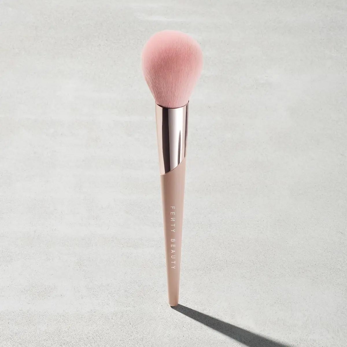 Fenty Beauty Powder Puff Setting Brush 170 Fenty Beauty Powder Puff Setting Brush 170