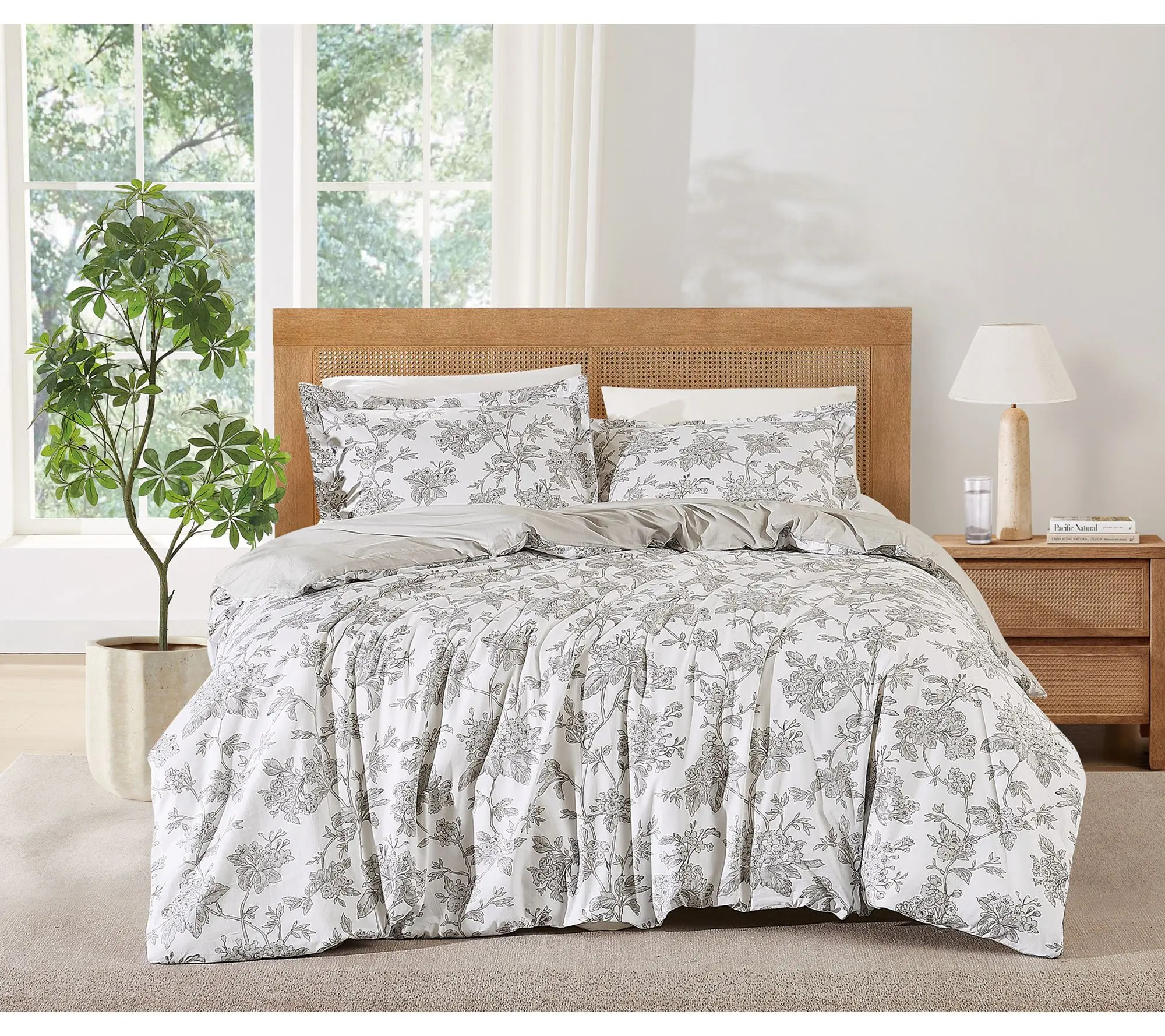 Brooklyn Loom Mila Floral King 3 Piece Duvet Set