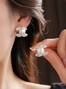 1pc/Women's Fashion Zirconia Pearl Earrings with Pearl Accent, Rhinestone Jewelry with Rhinestone Detail for Women, Elegant Daily Wear Accessories, Stylish Female Ear Studs Gift, Trendy Jewelry