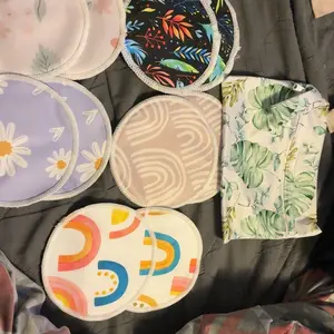 10 Pack Washable Reusable Leak-Proof Nursing Pads with Mini Storage Bag, Removable Breast Pads, Comfortable Breastfeeding Essentials for Moms