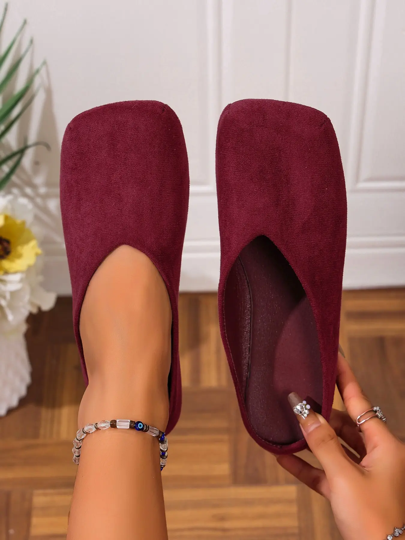 Women's Velvet Square Toe Slip on Flat Mules, Mule Flats, Minimalist Lazy Style, All-Season Soft Casual Comfortable Shoes, Perfect for Streetwear and Home Wear