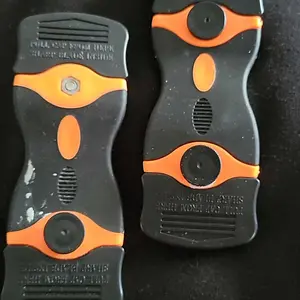 THINKWORK 2PACK Razor Blade Scraper, 2-in-1 Multi-Purpose Cleaning Tool with Metal Blades, Double-Edged Razor Blades for Effortless Removal of Decals, Stickers, Labels, and Paint