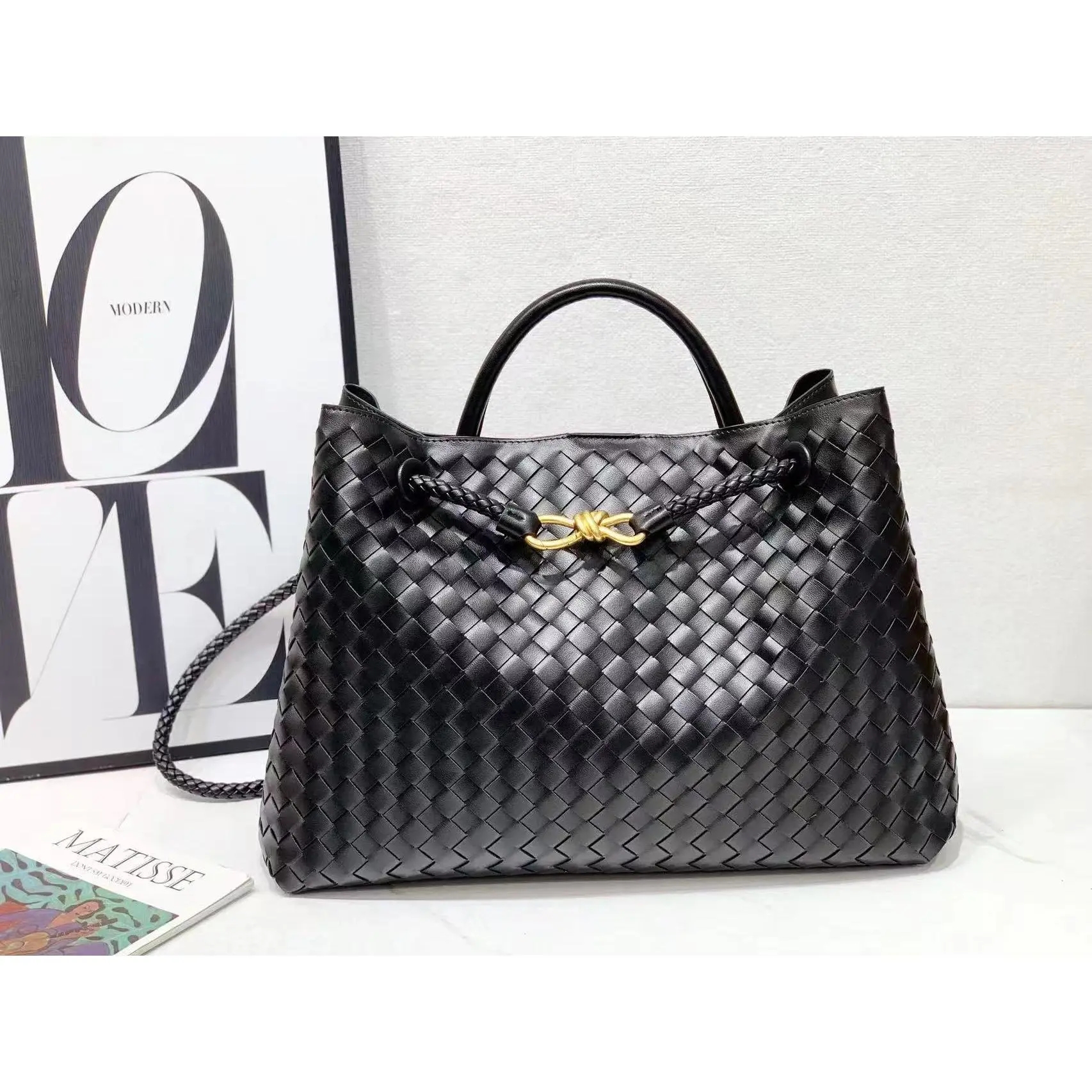 Niche Commuter Tote Bag with Metal Rope Buckle Woven Handbag Large Capacity Vintage Bucket Design in Silver for Daily Use
