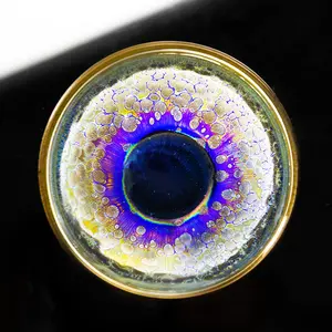 Master Xu Zuliang, a handmade master of creating cups and teacups, has transformed into a masterpiece