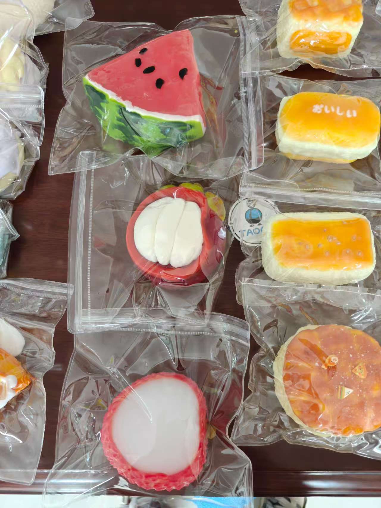 Realistic Friuts Squeeze Finger Exercise & Indoor Stress Relief Stress Buster Daily Hand Workout Perfect for Indoor Hand Movement