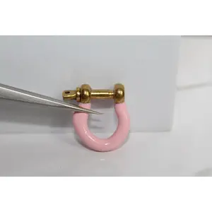 Light Pink Large Locking Clasp - Gold Plated