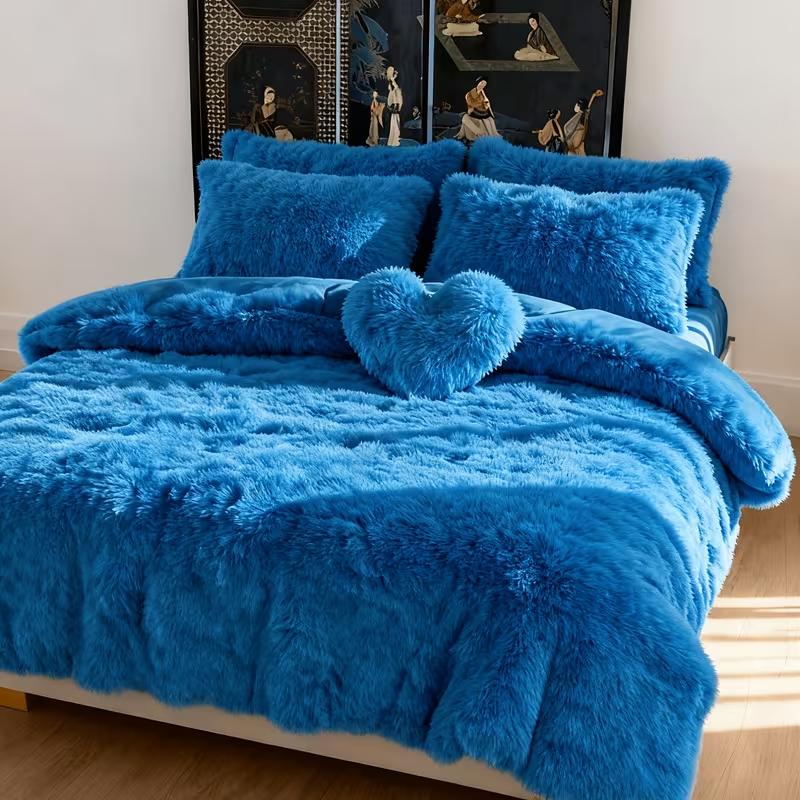 Classic Winter Plush Faux Fur Duvet Cover Set, 4 Pieces (1 Duvet Cover + 1 Heart Pillow + 2 Pillow Shams), Super Soft & Snuggly