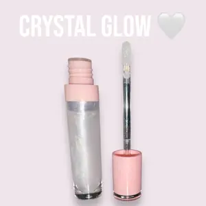 GloUp Cosmetics - Crystal Glow lip gloss - Peppermint Cooling Affect Glossy Lipstick