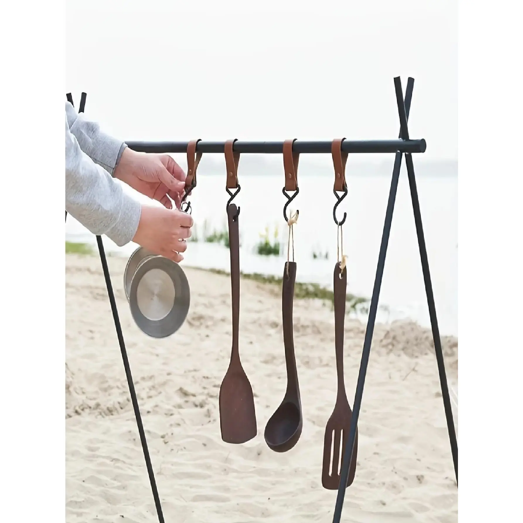 2pcs Camping Outdoor Leather Hanging Hooks, Portable Clothesline Hooks, Leather Hooks, Multifunctional Leather S-Shaped Hooks For Bedroom