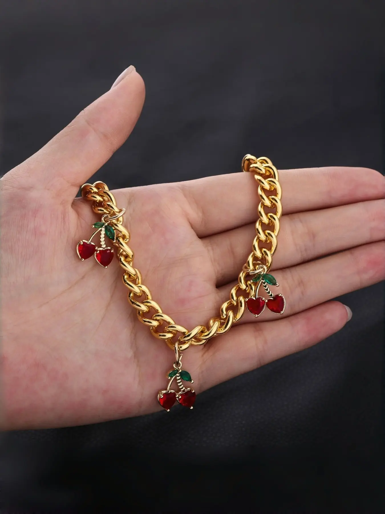 Cherry Keychain Bag Charm, Cherry Bracelet Purse Decoration, Car Key Ring Holder, Stylish Accessory for Bags and Keys, Trendy Cute Keychain, Alloy