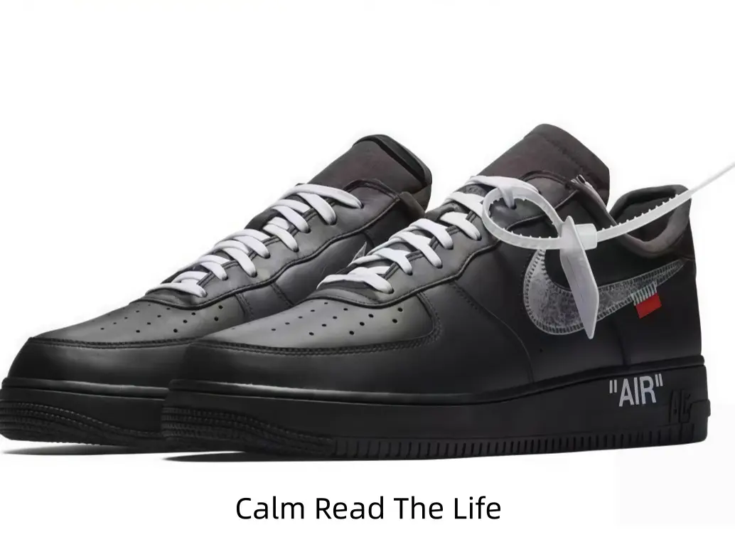 Collectible Sports Accessory Kicks, Thick Midsole with Printed Letter Marking, Delicate Details Highlighting Exclusive Fashion Elements