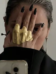 Vintage Irregular Shape Melted Metal Statement Ring For Women, Matte Gold Finish Abstract Design Sculptural Knuckle Ring, Luxury Artistic Oversized Finger Ring, Minimalist High-End Fashion Jewelry For Party, Streetwear, Daily Styling, Trendy Gift For Her