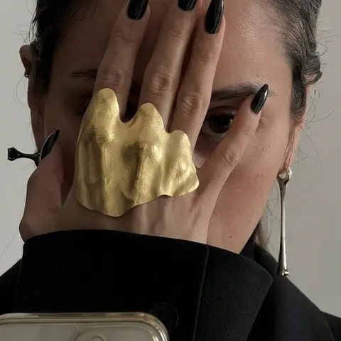 Vintage Irregular Shape Melted Metal Statement Chunky Ring For Women, Cocktail Ring, Matte Gold Finish Abstract Design Sculptural Knuckle Ring, Oversized Finger Ring, Jewelry for Party, Trendy Gift for Her, Fashion Rings