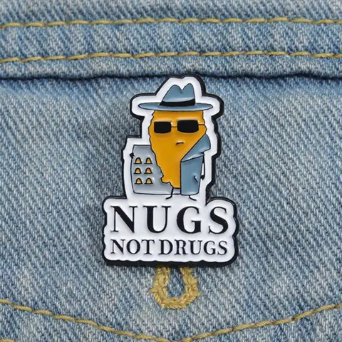 Letter Graphic Brooch Pin, Cute Fashion Accessory Men Alloy Badge for Daily Clothing Decor, Trendy All-match & Exquisite Brooch for Birthday Gift, Durable Metal Pins