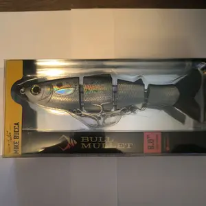 Mike Bucca 8-in Slow Sinking Bull Mullet Fishing Lure