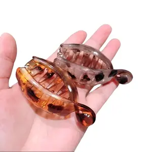 Female 4Pcs Random Banana Hair Clips - Retro Leopard Print Anti-Slip Claws, Secure Hold for Ponytails Buns, Stylish Surprise Accessories for Everyday & Special Occasions