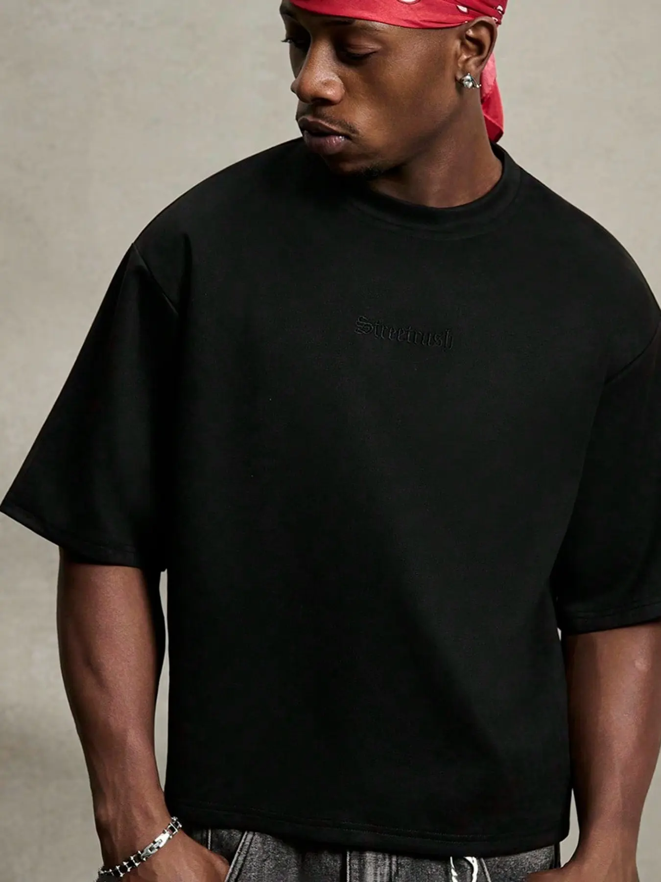Axepeak Short Sleeve Round Neck T-Shirt, Loose Fit Drop Shoulder Design, Embossed Velvet Material, Y2K Style, Casual Fashion