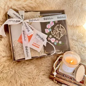 Islamic Gift Set with Quran and Prayer Rug
