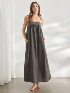 Minimalist Textured Halter Sleepwear, Loose Fit Plus Size Long Home Wear, Pocketed Comfortable Nightgown for Women Womenswear, Soft Seductive Nightwear