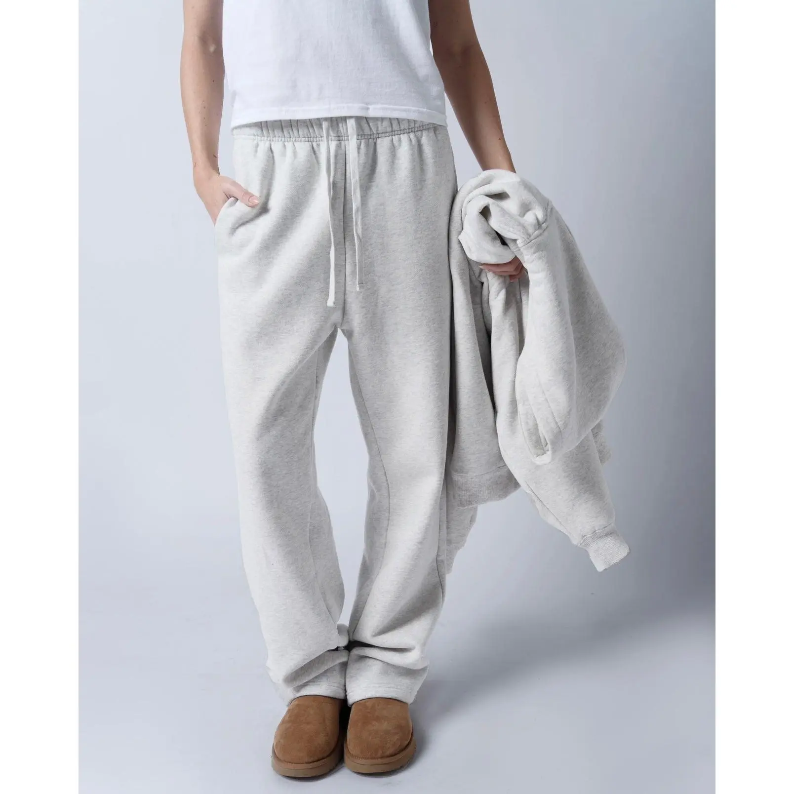 Classic Sweatpants in Vintage Heather Gray