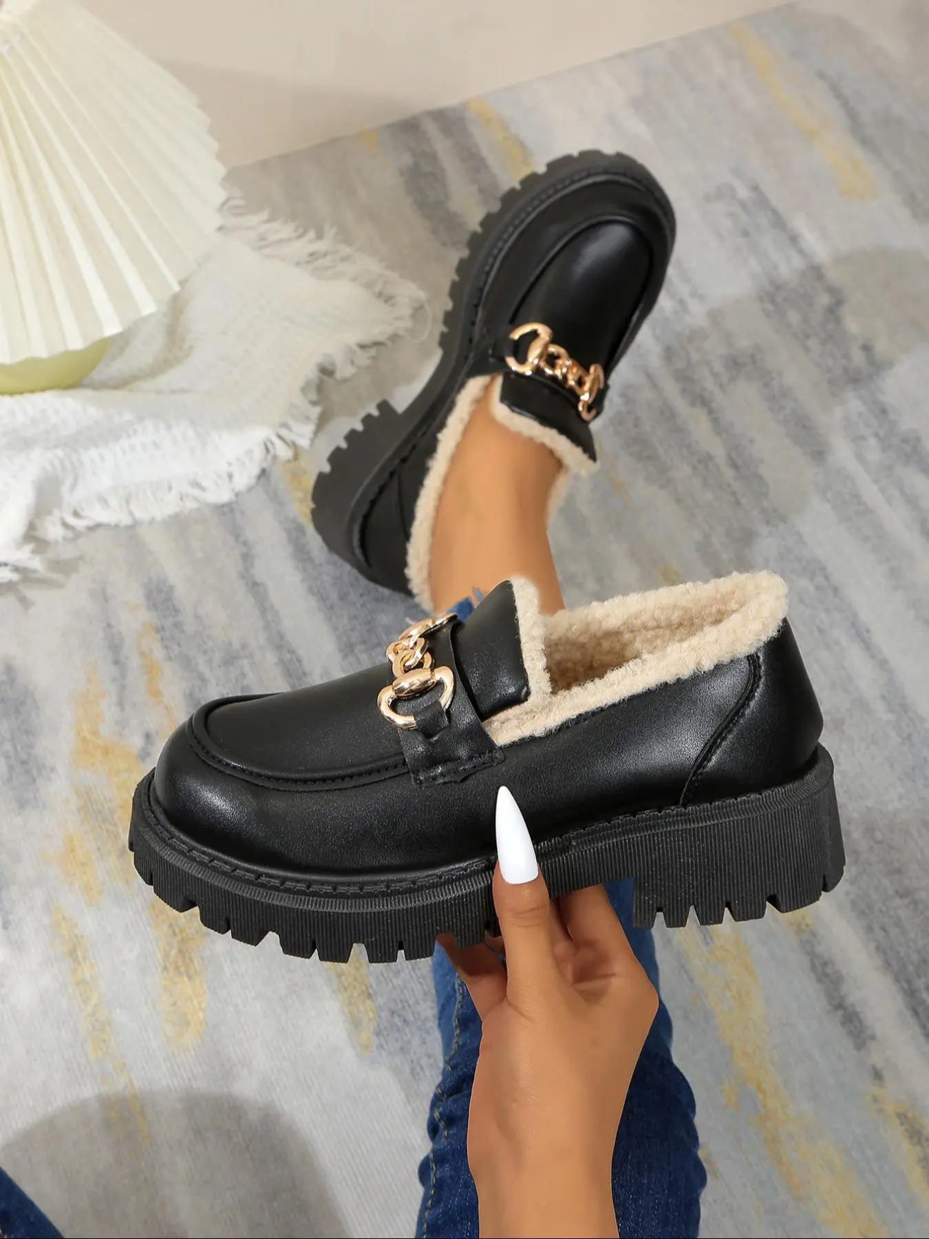 Women's new platform comfortable loafers, Flatform Round Toe, British style winter women's shoes, fleece lining and thick cold protection and warm design, suitable for daily casual occasions Flat women's shoes, a must-have for gifts Flatform Loafers