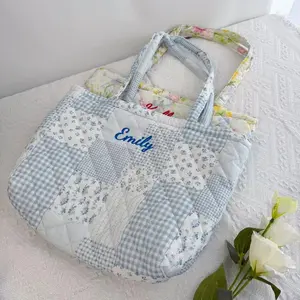 Custom Quilted Floral Tote Bag,Embroidered Beach Bag,Bridesmaid Gift Bags,Monogram Bag, Bachelorette Party Bag,Bridesmaid Proposal