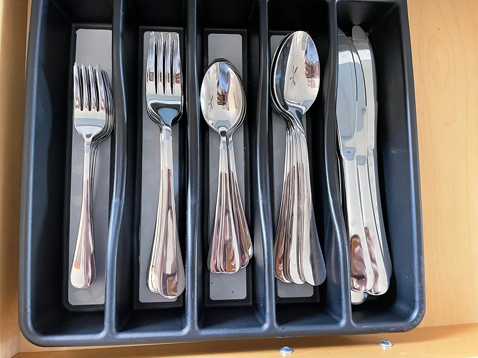 20 Piece Silverware Set, Stainless Steel Flatware Cutlery Set Service for 4
