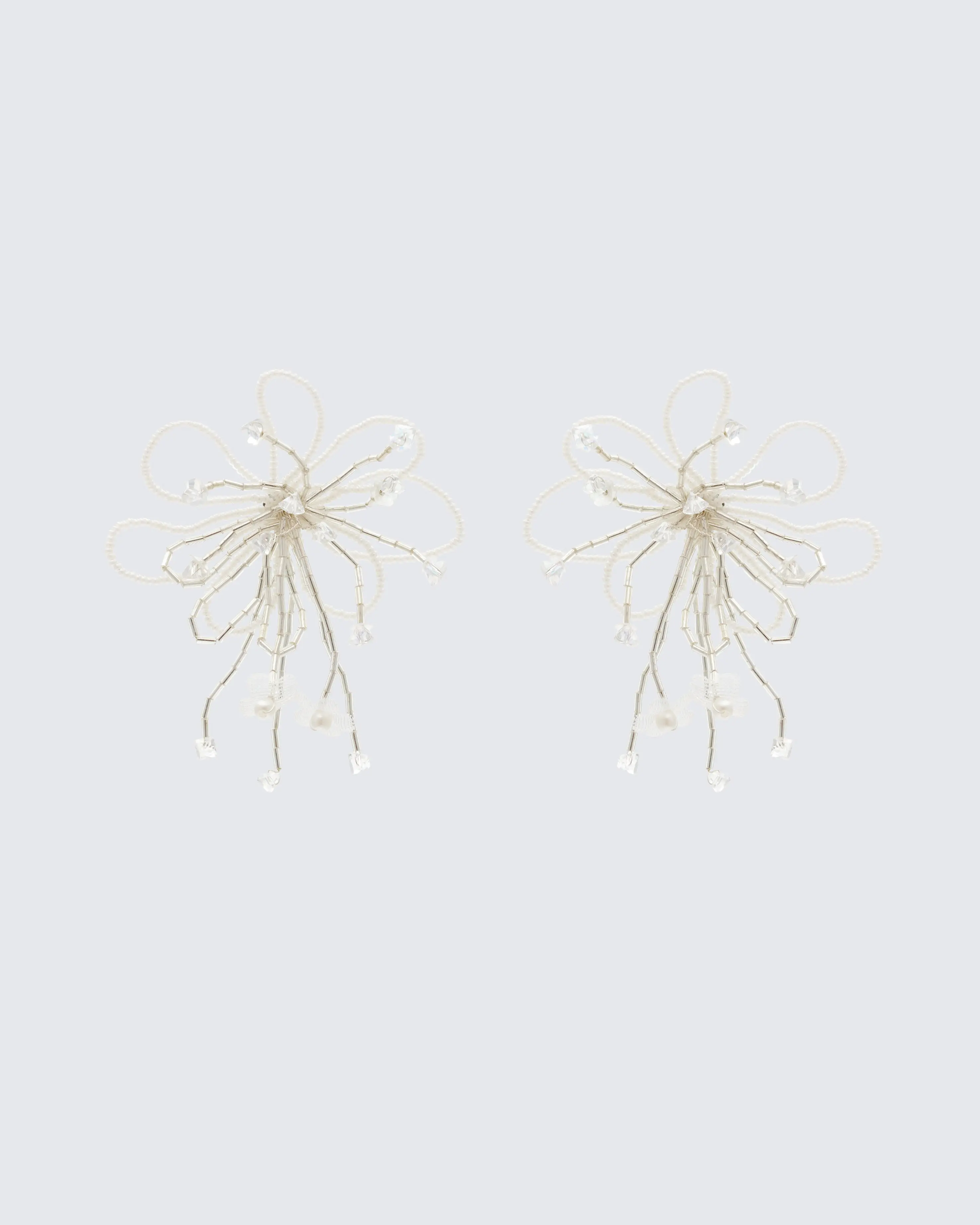 Sandra White Beaded Flower Dangle Drops Earrings with Floral Silhouette, Trendy Dainty Fashion Jewelry, Fashionable Jewelry Accessories