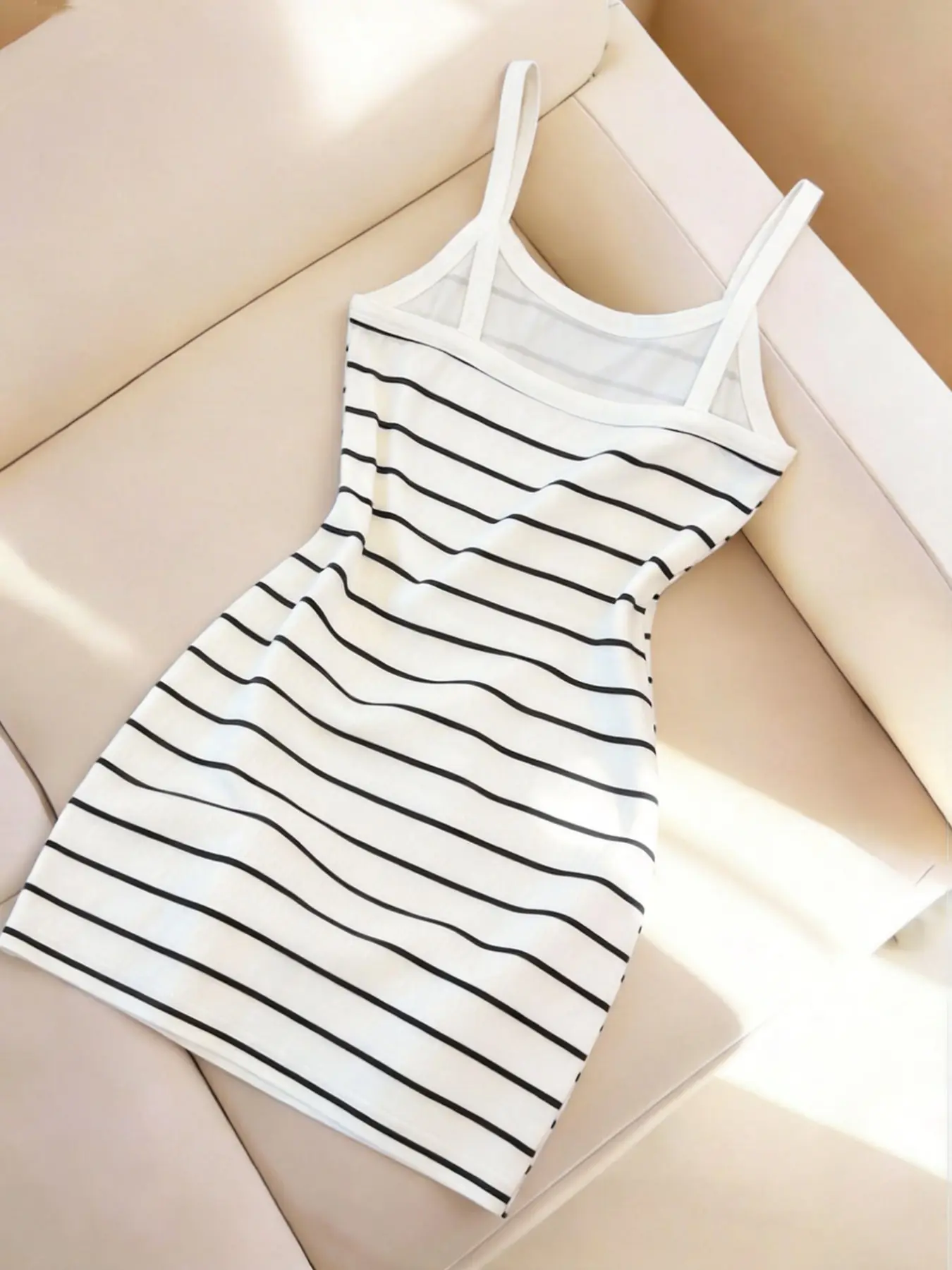 black and blue dress or gold and white dress Plus Size Contrast Collar Bodycon Mini Dress Black / 0XL main image 1