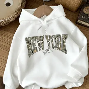 Women's Letter Print Drop Shoulder Hoodie Fashion Casual Drawstring Kangaroo Pocket Hooded Sweatshirt for Daily Holiday Outdoor Wear Camo Hoodie