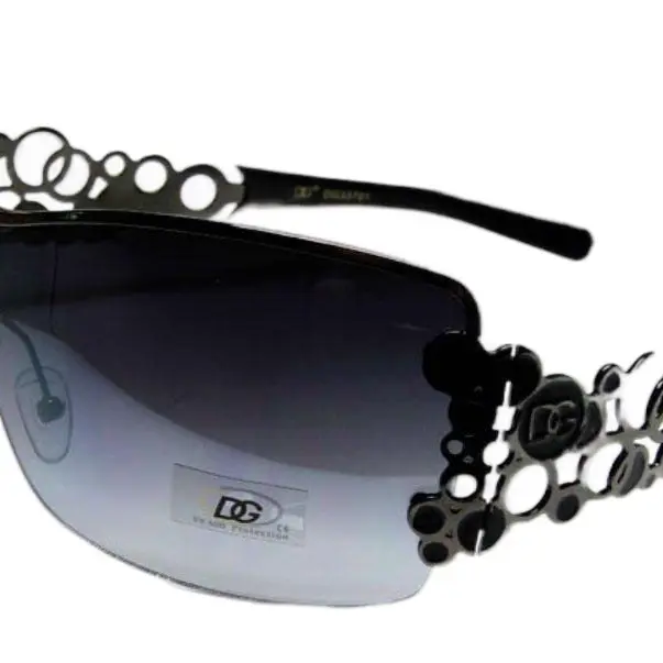 DG Eyewear Sunglasses Black Stylish UV Protection Shades for Everyday Wear with Sleek Black Frame