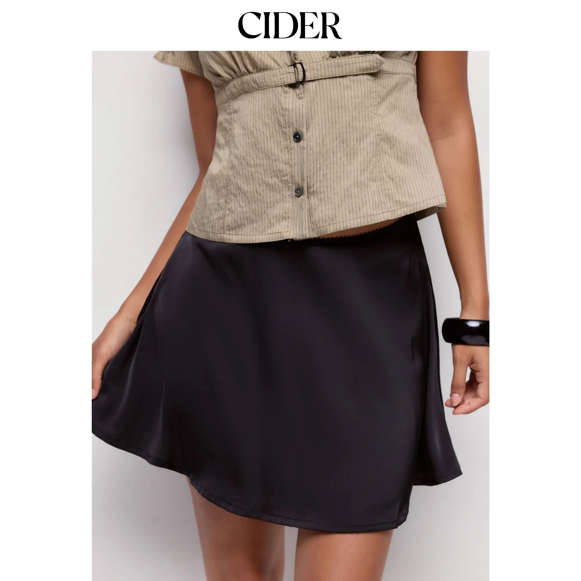 Cider Low Rise Lace Trim Flared Mini Skort