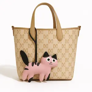 Luxury Leather Kitten Backpack Charm，Cat Bag Accessory,Cute Car Keychain ，Car Key Accessoriesor for Women&Girl   Car Key Case with Keychain