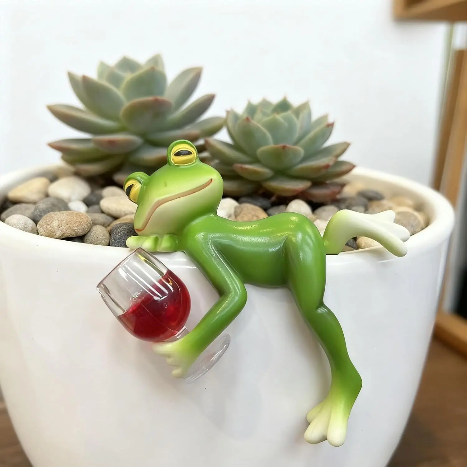 Drunken Frog Flower Pot Ornament, Resin Hanging Frog Decoration, Outdoor Sculpture, Suitable for Home Garden Balcony Terrace Lawn Patio Decoration