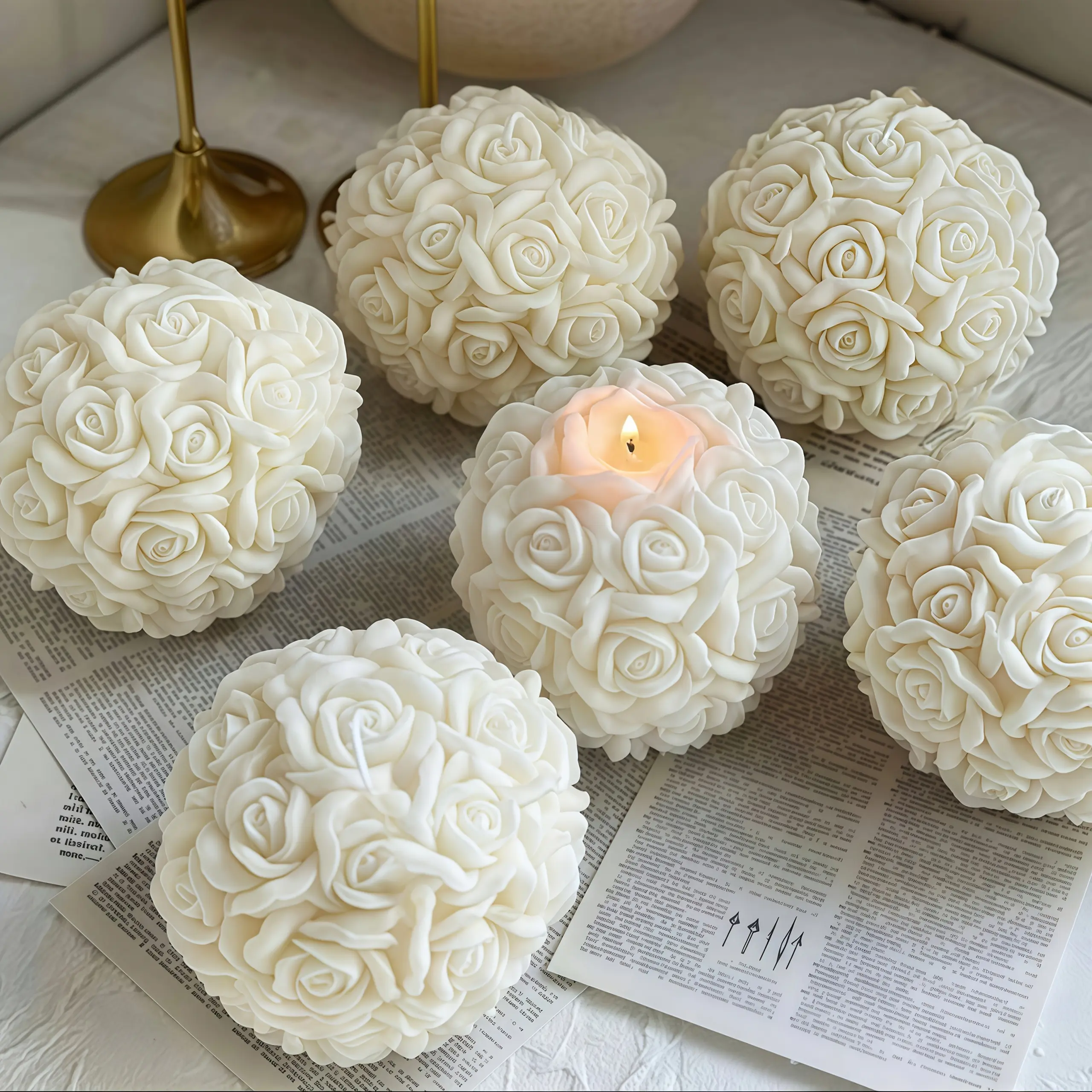White rose ball scented soy candle, 5x6cm flower-shaped pillar candle, burns for 20 hours, wax mold material, scented candle, suitable for vintage home decoration, Christmas, Mother's Day gifts, and parties
