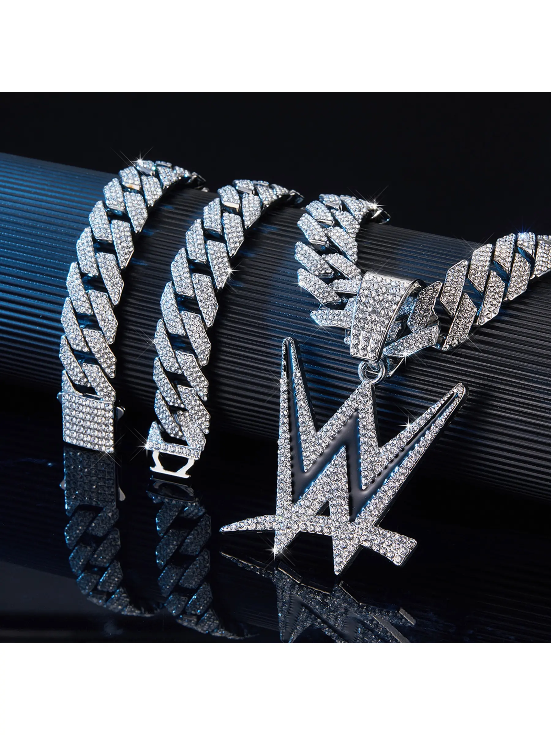 A set of W-themed street hip-hop pendant necklace, shiny Cuban chain style, suitable for both daily and party scenes for street fashionistas, Fashionable Jewelry Set, Trendy Jewelry Set