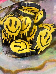 F/B22- (1)PC Yellow Melting Smiley Face Silicone Focal Bead