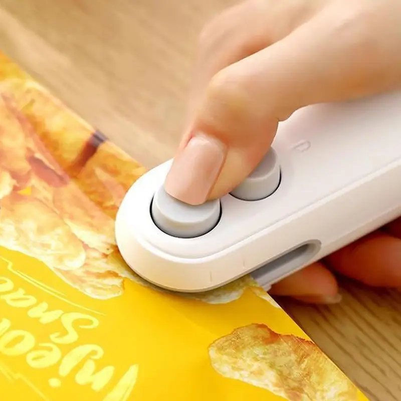 Novetek Mini snack bag sealing machine,2 in 1 heat USB rechargeable snack bag selaer,plastic Electric bag sealers, keep food fresh. Portable Sealer Pi