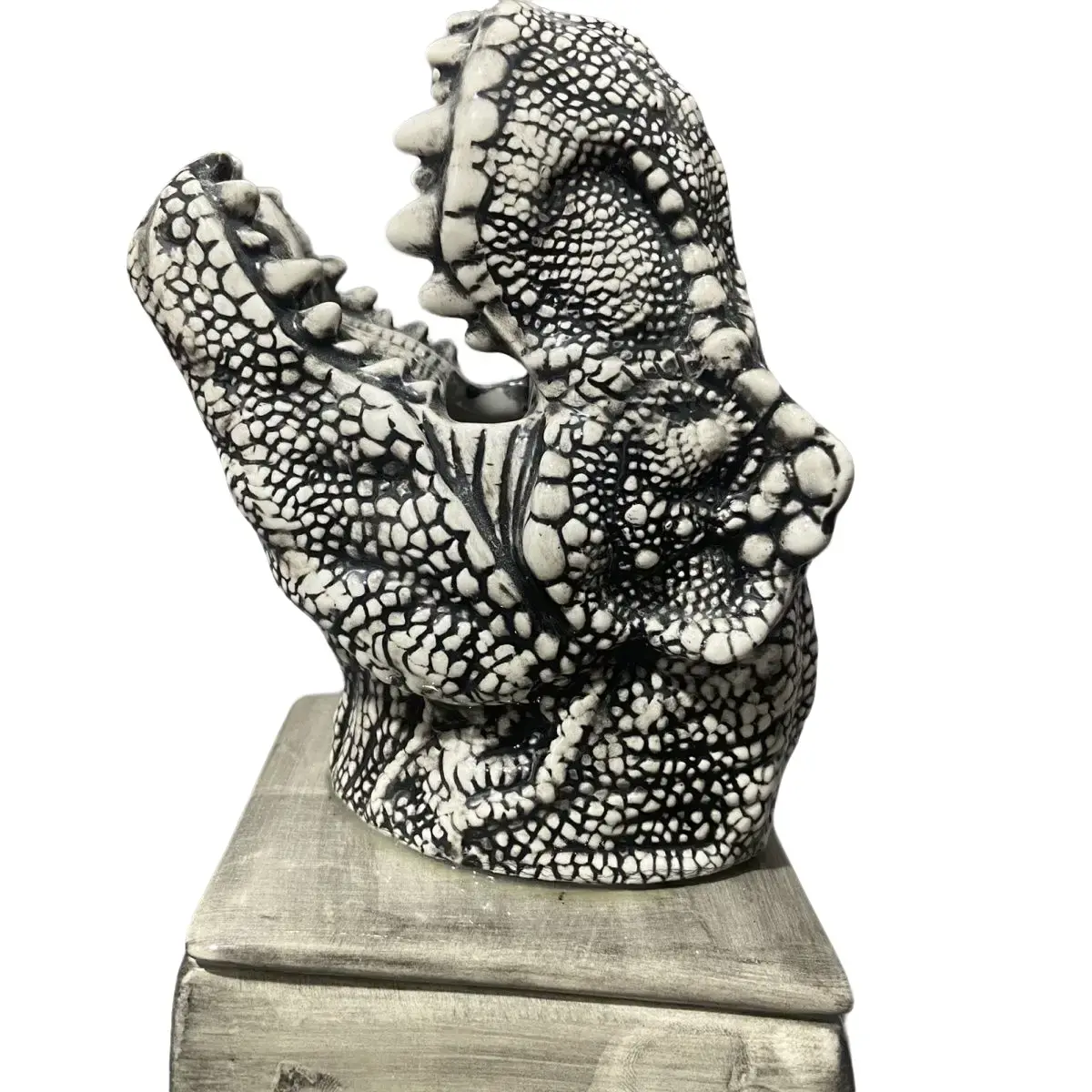 When the ceramic high-end Tyrannosaurus Rex incense burner meets the discerning you! Light Scent Herbal Infusion and Decarboxylation Machine Stainless Steel Dual Basket Electric Fryer pot filler kitchen accessory Christmas Snowman Knife Fork Covers