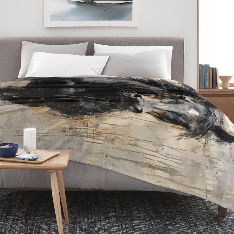 Abstract Black Horse Themed Cozy Flannel Blanket - Artistic Equine Soft Throw - Super Soft Plush Gifts for Horse Lovers & Modern Art Fans