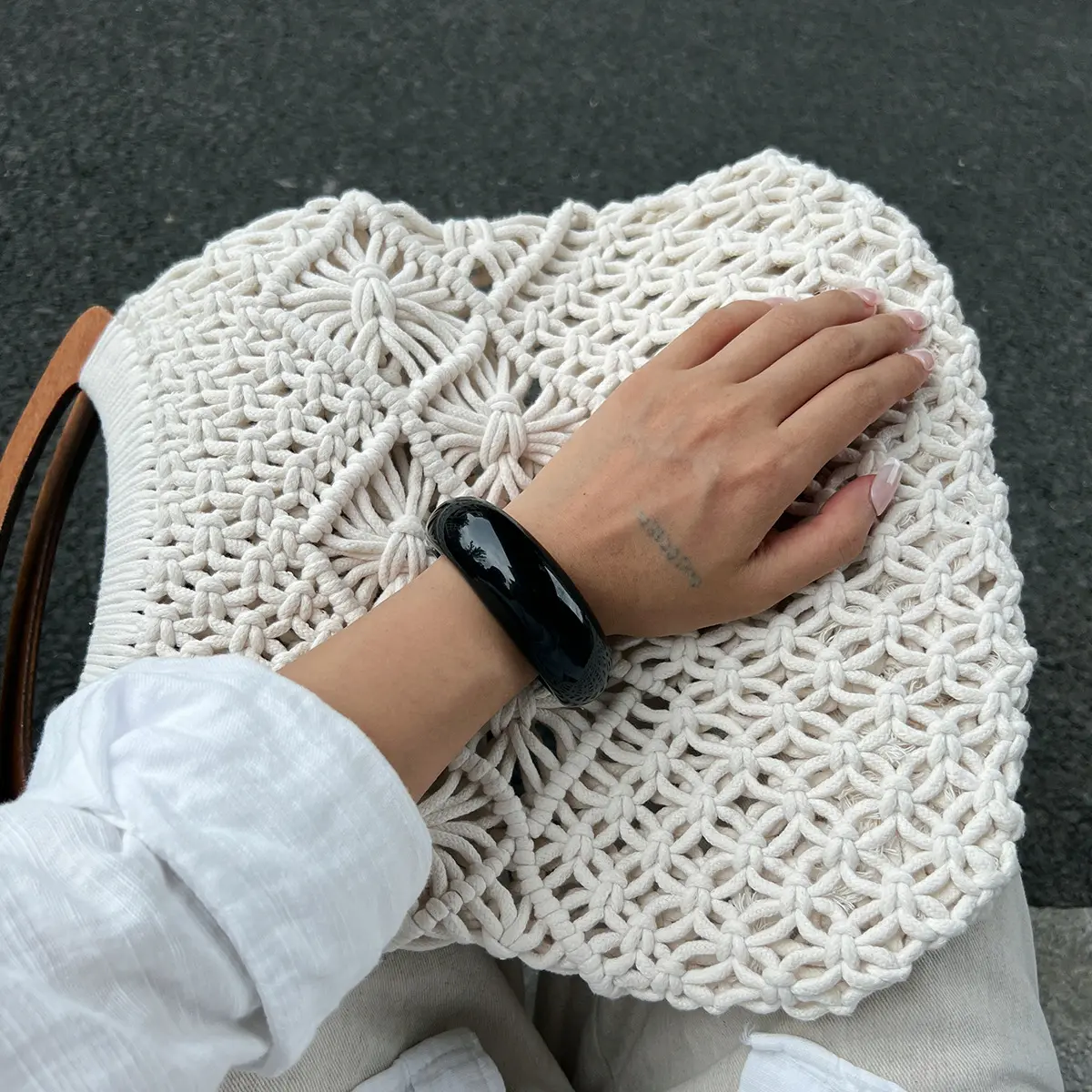 01 Black bracelet 2926