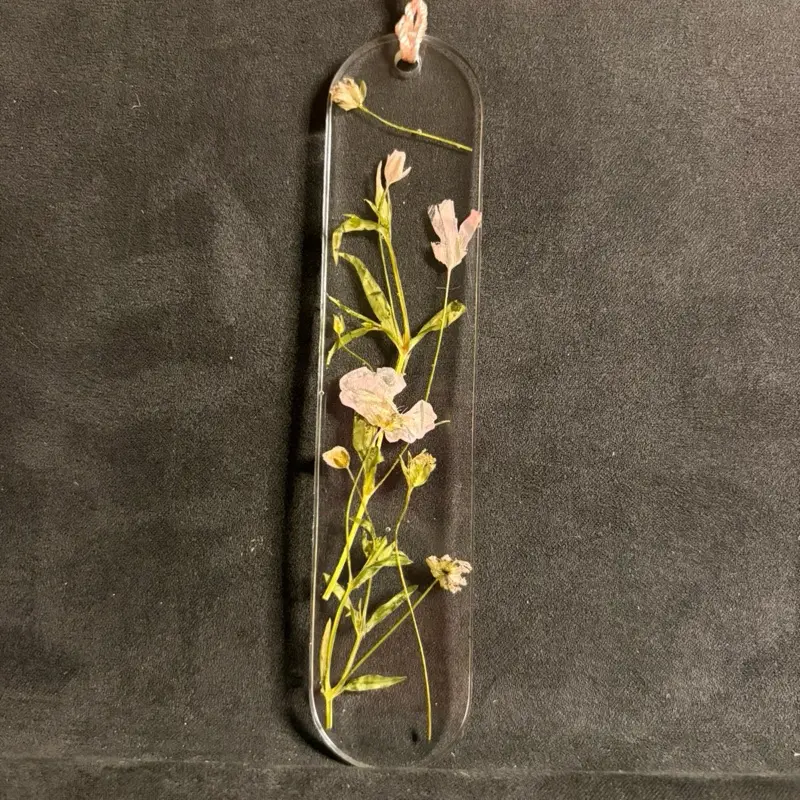 Resin Bookmark with Dainty Pink Flowers Elegant Design for Book Lovers and Collectors