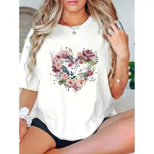 Plus Size - Plus Size - A Loose-Fitting Short-Sleeve T-Shirt with a Heart And Floral Print, Featuring a Round Neck / Trendy Plus-Size Women'S Clothing, Machine Washable