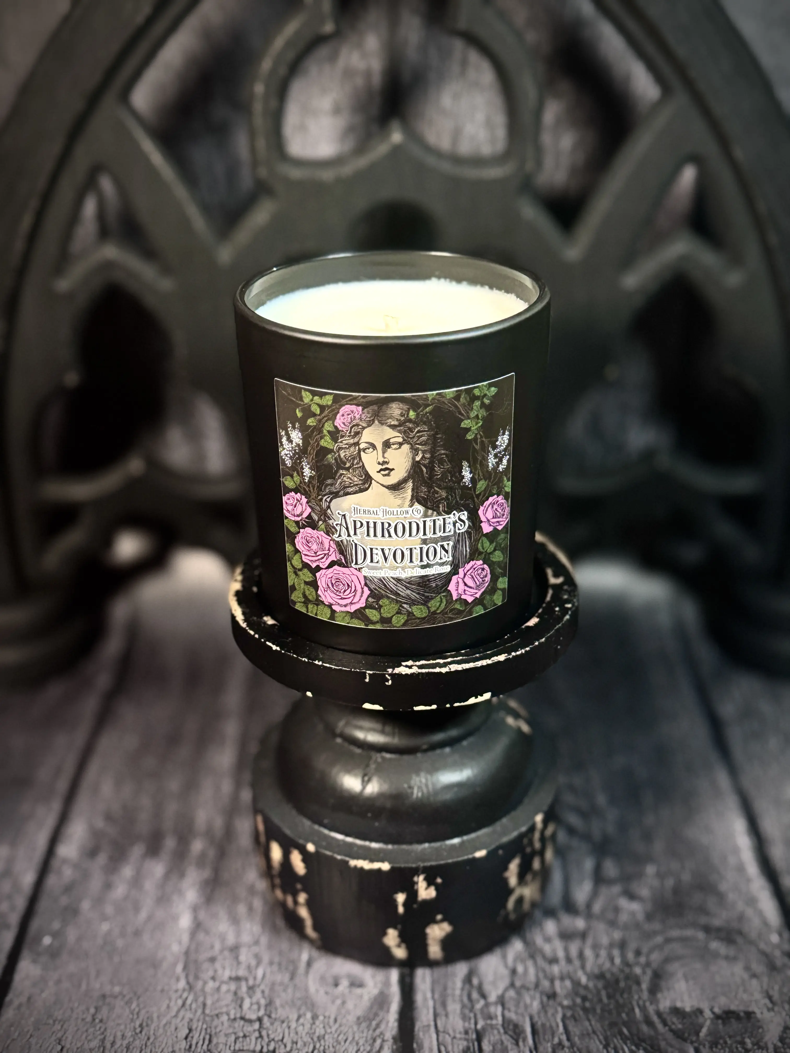 Aphrodite’s Devotion Floral Scented Candles Decor Ornaments with Tropical Sweetness & Floral Passion Aroma for Home Decoration