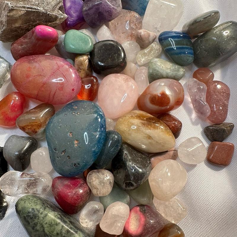 Wowzza Gallon Mining Bucket with Citrine, Amethyst, Muscovite, crazy lace agate and more home decor natural crystal