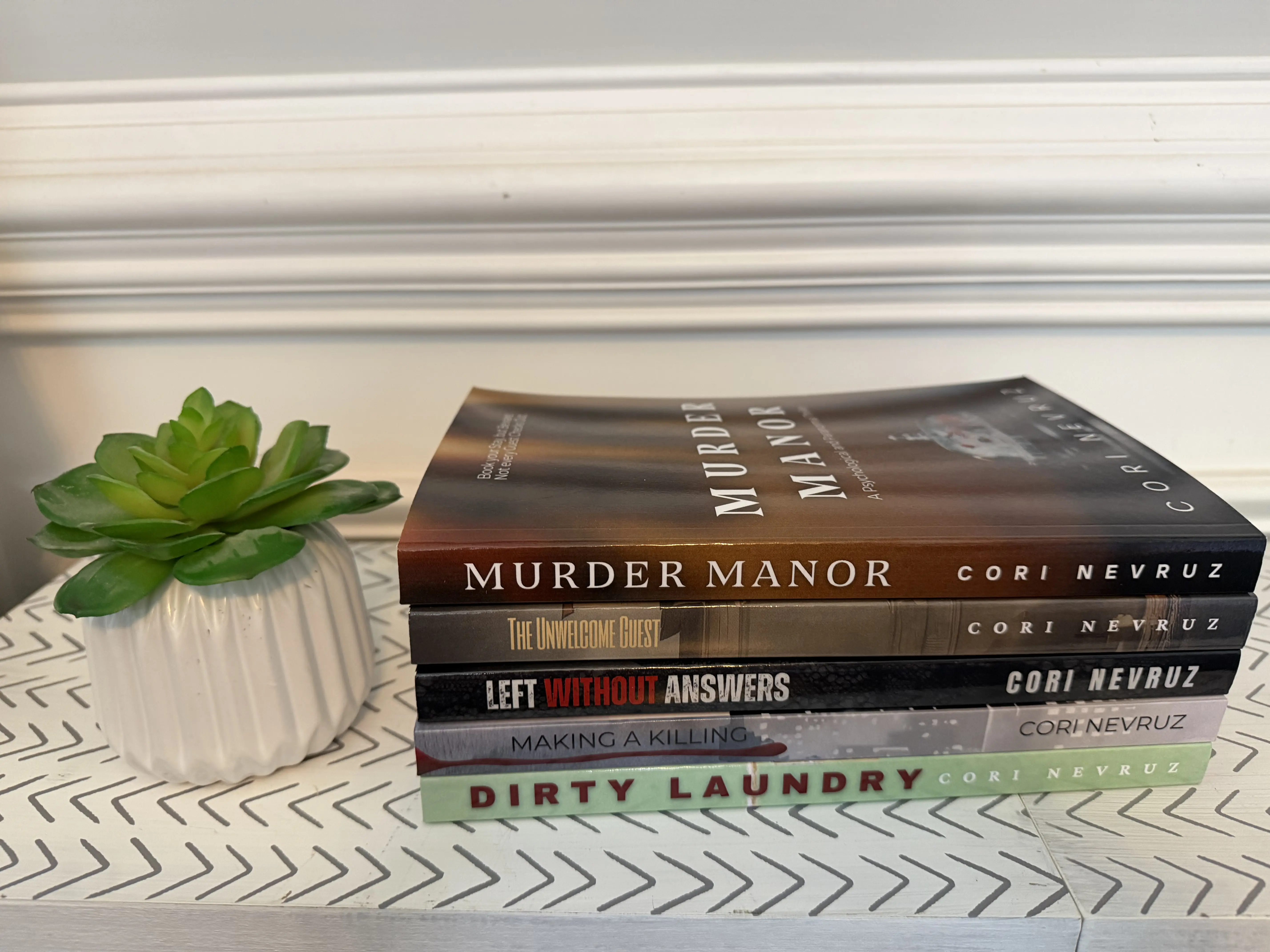5-Book Thriller Novel Collection Bundle: Murder Manor, The Unwelcome Guest, Dirty Laundry, Making a Killing, Left Without Answers (Fiction/ Thriller Book Set)