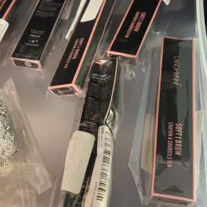 Effortlessly Create Perfect, Long-lasting Brows with Waterproof Defining Eyebrow Pencil