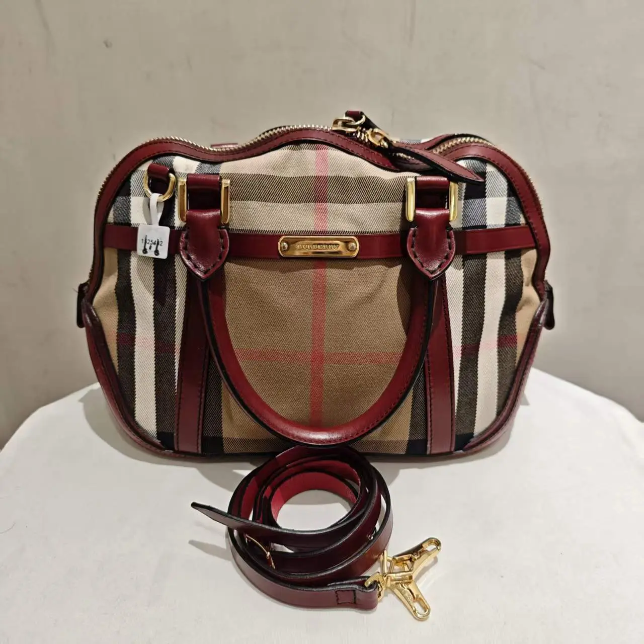 Pre-owned BURBERRY Canvas Shoulder Bags Beige Check & Burgundy Leather Bowling Bag
